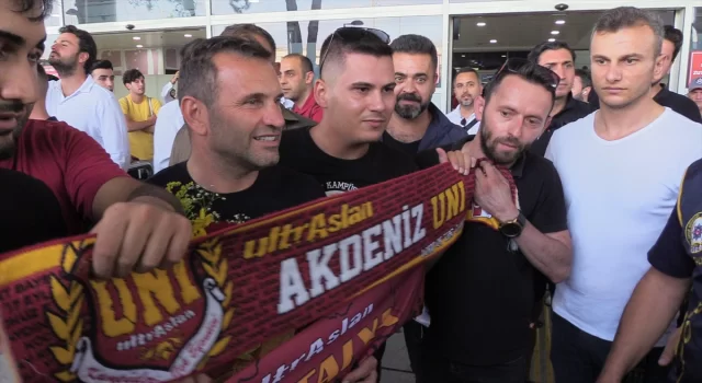 Galatasaray kafilesi Antalya’ya geldi