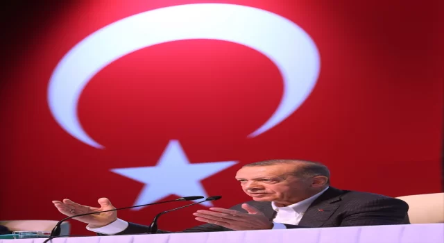 Cumhurbaşkanı Erdoğan, Kocaeli’de AK Parti İl Teşkilatıyla bir araya geldi