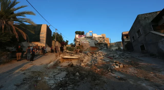 İsrail güçleri Batı Şeria’da Filistinlilere ait iki evi yıktı