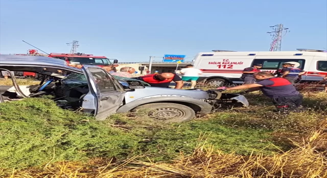 Çanakkale’de tırla çarpışan otomobil sürücüsü öldü