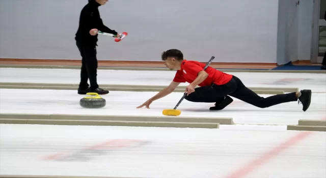 Milli curlingcilerin hedefi önce Avrupa sonra Dünya Şampiyonası