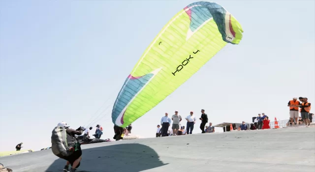 Kayseri’de Yamaç Paraşütü Ali Dağı Mesafe Şampiyonası sürüyor