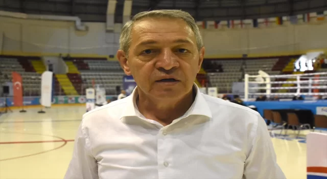 Minik Türk boksörler, uluslararası maçlara çıkıp öz güven kazanıyor