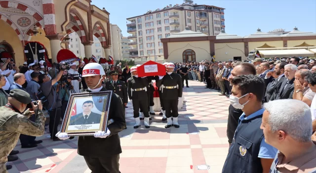 Şehit Topçu Uzman Çavuş Cirnooğlu, Kilis’te son yolculuğuna uğurlandı