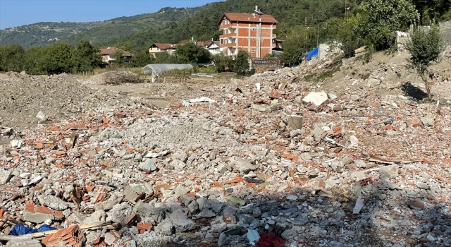 Karabük’te selden zarar gören 12 bina yıkıldı