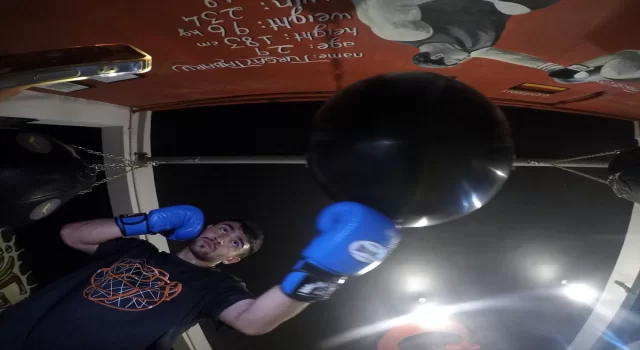 Milli boksör Cem Kaya, Dünya Şampiyonası’na antrenör babasıyla hazırlanıyor