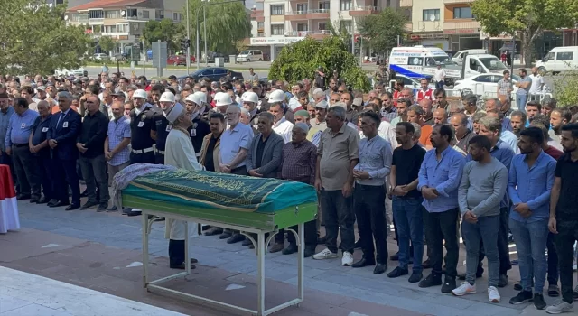 Erzincan’da eşi tarafından bıçaklanarak öldürülen kadının cenazesi defnedildi