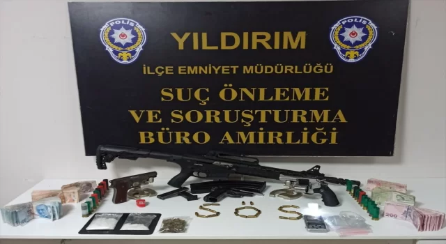 Bursa’da uyuşturucu ticareti yaptıkları iddia edilen 2 şahıs yakalandı