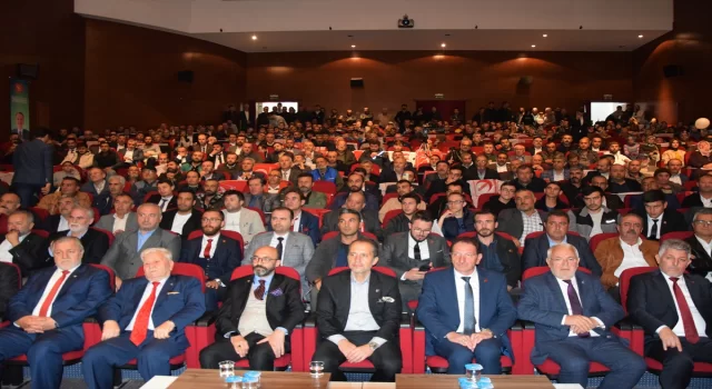 Yeniden Refah Partisi Genel Başkanı Erbakan, Bilecik’te partisinin il kongresine katıldı: