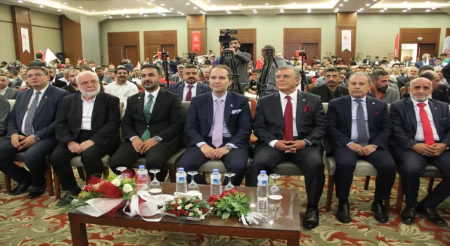 Yeniden Refah Partisi Genel Başkanı Erbakan, Malatya’da partisinin il kongresine katıldı