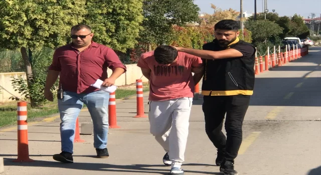 Adana’da bir kişiyi bıçakla yaraladıkları iddiasıyla 2 sanık tutuklandı 