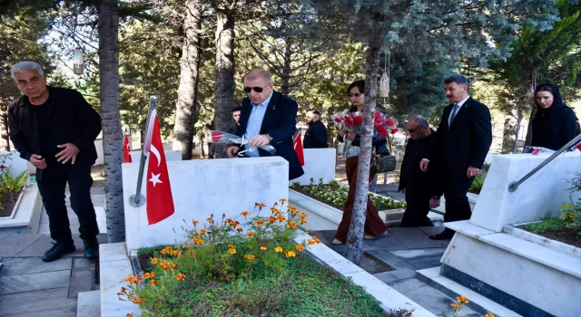 Zafer Partisi Genel Başkanı Özdağ, Eskişehir’de gençlerle bir araya geldi