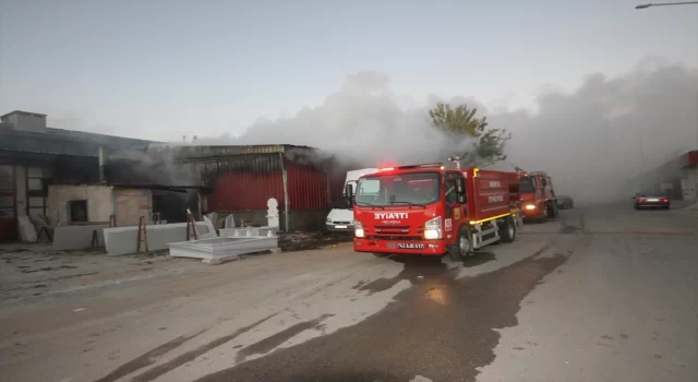 Konya’nın Beyşehir ilçesindeki sanayi sitesinde yangın çıktı