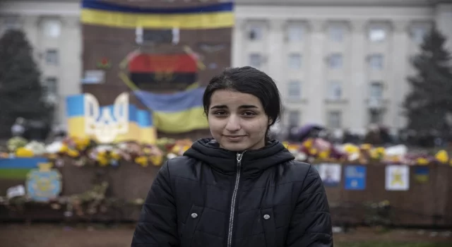 Ukrayna’da Rus güçlerinin çekildiği Herson’da kalan Ahıska Türkü genç yaşadıklarını anlattı