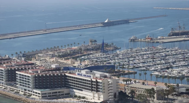 Global Yatırım Holding, İspanya’daki Alicante Kruvaziyer Limanı’nı portföyüne katacak