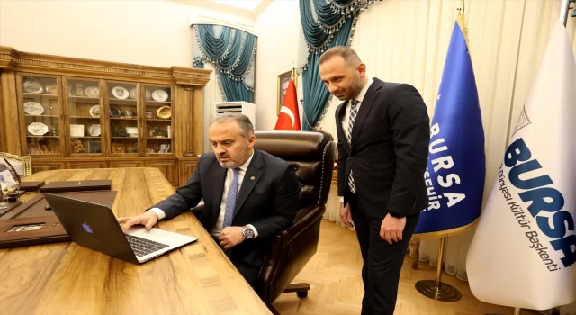 Bursa Büyükşehir Belediye Başkanı Aktaş, AA’nın ”Yılın Fotoğrafları” oylamasına katıldı