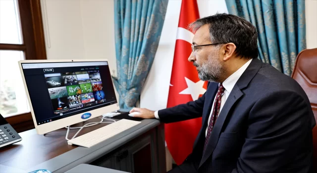 İstanbul Müftüsü Safi Arpaguş ”Yılın fotoğrafları” oylamasına katıldı