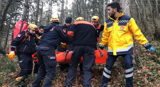 Bursa’da ormanlık alanda ayağı burkularak mahsur kalan kişiye ekipler ulaştı