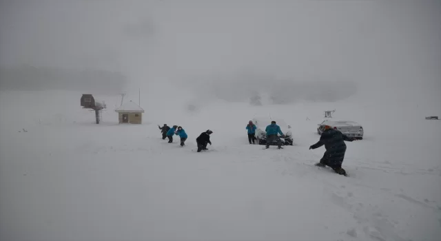 Murat Dağı Kayak Merkezi’nde kar kalınlığı 30 santimetreye ulaştı