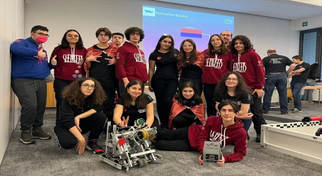 Doğa Koleji’nin robotik takımı VEX Robotics Almanya şampiyonu oldu
