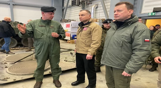 Polonya Cumhurbaşkanı, Ukraynalı askerlere ”Leopard” eğitimi verilen alanı ziyaret etti