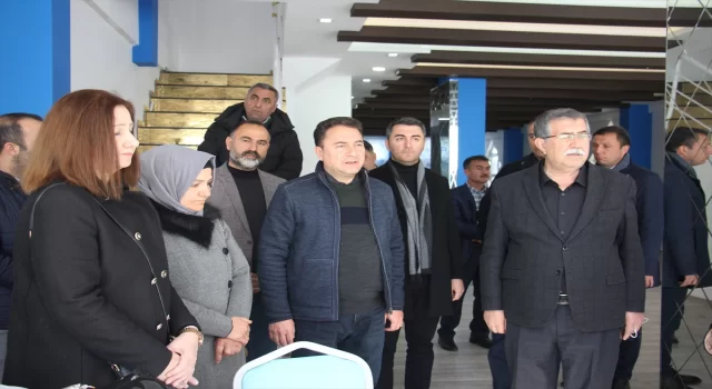 DEVA Partisi Genel Başkanı Babacan Kilis’te depremzedeleri ziyaret etti