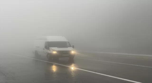 Bolu Dağı’nda sis ve sağanak ulaşımı etkiliyor
