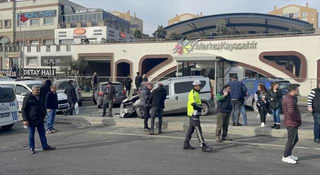 İstanbul’da 2 şahsın yaralandığı kaza anı güvenlik kamerasında