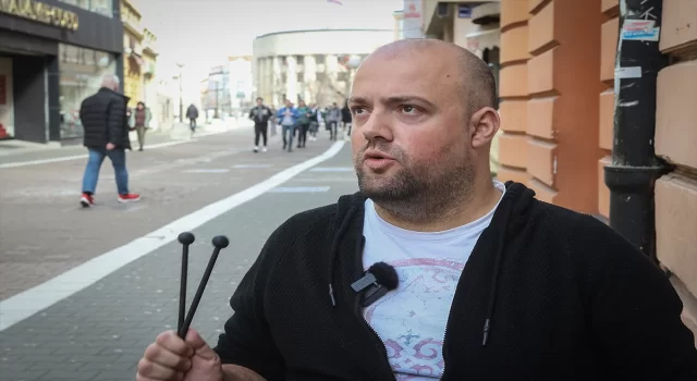 Bosna Hersekli müzisyen ”tongue drum”ı Türkiye’deki depremzedeler için çalıyor