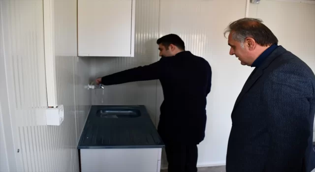Afet bölgesi kapsamındaki Gürün’de konteyner kent kurulumu sürüyor