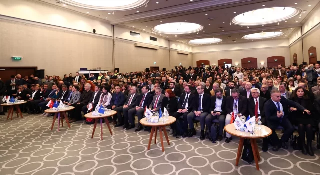 Adana’da ”Bilimin Rehberliğinde Depreme Dayanıklı Kent Paneli” düzenlendi