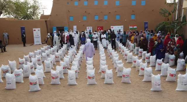 TİKA’dan 400 Nijerli aileye gıda paketi desteği