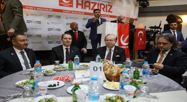 Yeniden Refah Partisi Genel Başkanı Erbakan, İzmir’deki iftar programında konuştu