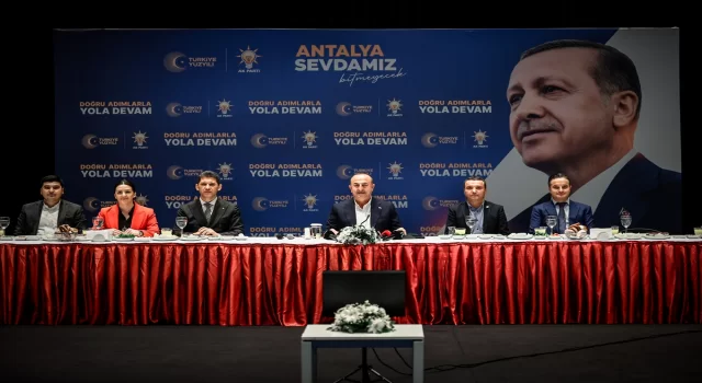 Dışişleri Bakanı Çavuşoğlu, Antalya’da gazetecilerle buluştu: