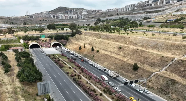 GÜNCELLEME İzmir’deki Bayraklı Tünelleri’nde tır yandı