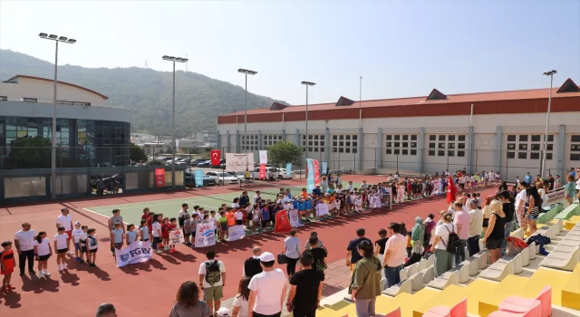 Okul sporlarında Minikler ve Küçükler Türkiye Tenis Şampiyonası İzmir’de başladı