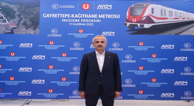 Bakan Uraloğlu, İstanbul Havalimanı metro hattının Gayrettepe istasyonunda incelemelerde bulundu: