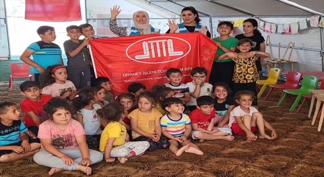 Diyanet İşleri Türk İslam Birliği gönüllüleri Hatay’da depremzede çocuklarla buluştu