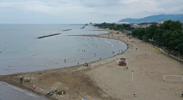 Karadeniz’in incisi Ordu, güvenli plajlarıyla yüzme keyfi yaşatıyor