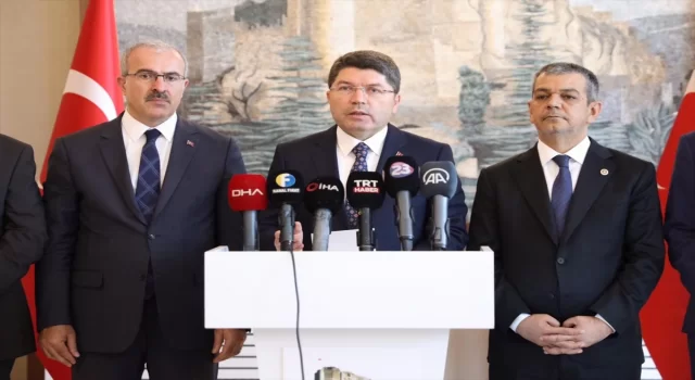 Adalet Bakanı Tunç, Elazığ’da gazetecilere açıklamada bulundu: