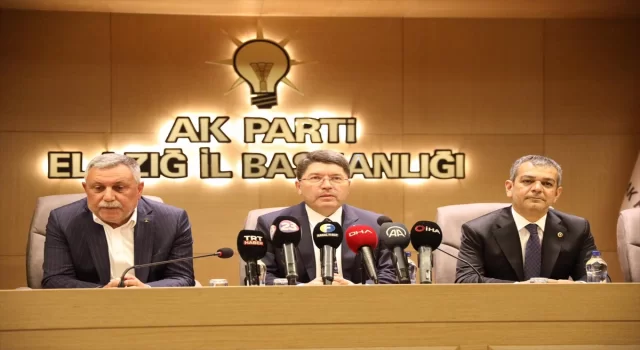 Adalet Bakanı Tunç, AK Parti Elazığ İl Başkanlığını ziyaret etti: