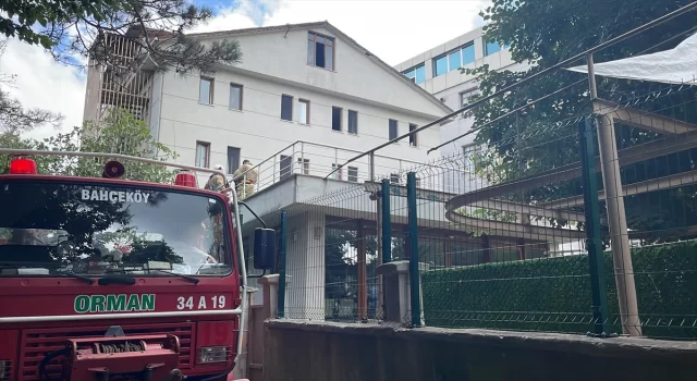Sarıyer’de öğrenci yurdunun çatısında çıkan yangın söndürüldü