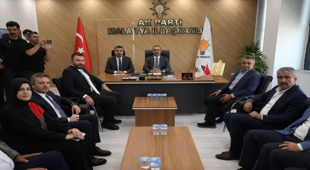Sanayi ve Teknoloji Bakanı Kacır, Malatya’da Dünya Kayısı Ticaret Merkezi’ni ziyaret etti: