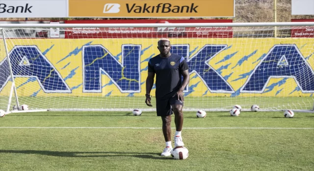 MKE Ankaragücü’nün golcüsü Sowe, futbolun değiştirdiği yaşamını anlattı: