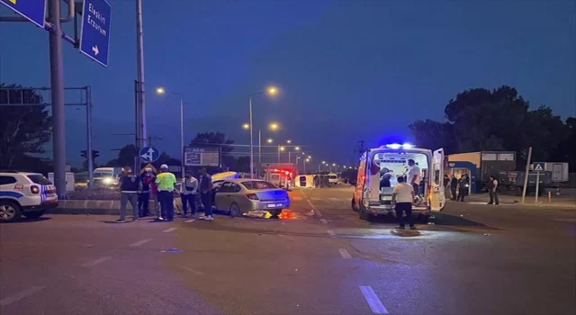 Ağrı’da minibüsle araba çarpıştı, 1 bebek öldü, 16 kişi yaralandı