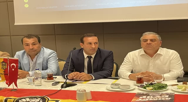 Yeni Malatyaspor Kulübü Başkanı Adil Gevrek, basın mensuplarıyla bir araya geldi
