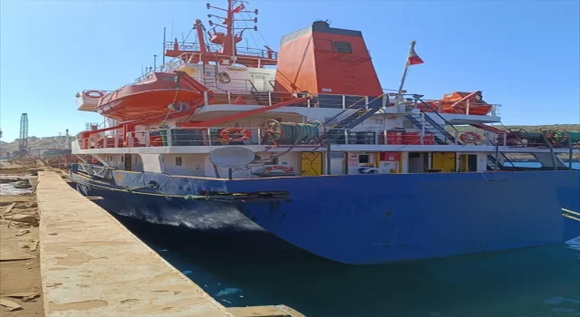 İzmir Aliağa Limanı’nda 51 ton kaçak akaryakıt ele geçirildi