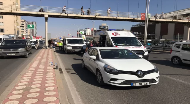 Diyarbakır’da zincirleme trafik kazasında 4 kişi yaralandı 