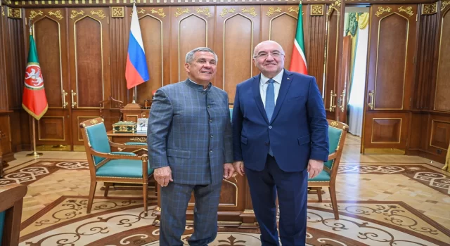 Tataristan Cumhuriyeti Reisi Minnihanov, Büyükelçi Samsar ile görüştü