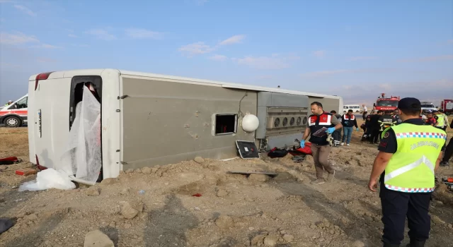 Amasya’da devrilen yolcu otobüsündeki 5 kişi öldü, 30 kişi yaralandı